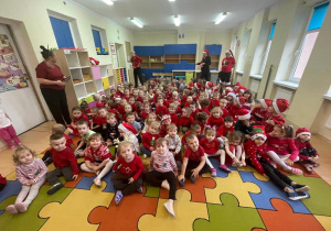 Dzieci czekają na Św. Mikołaja