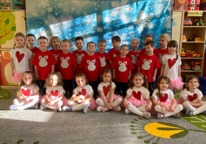 Wspólne zdjęcie dzieci.