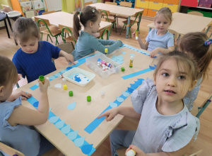 "Dzień wody" w grupie "Biedronki".