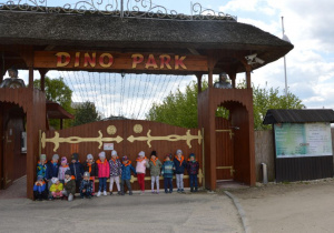 Wejście do Dino Parku
