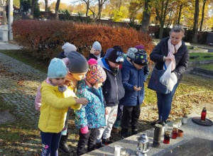 "Motylki" na cmentarzu wojskowym