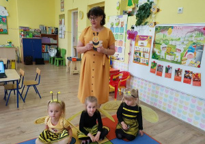 Dzieci powitała pszczółka Maja