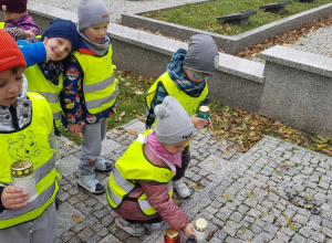 Wycieczka na cmentarz w grupie "Żabki"