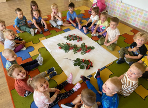 Dzień jarzębiny w grupie "Tygryski".